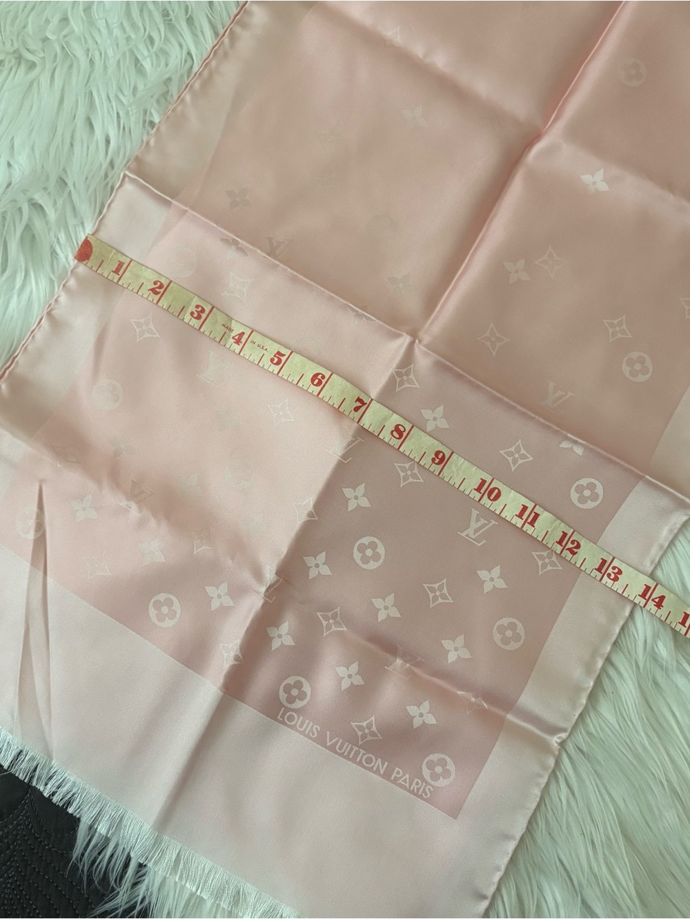 Authentic 2005 Louis Vuitton Pink “Rose” Echarpe Capri Silk Oblong 45” Scarf - Picture 7 of 7